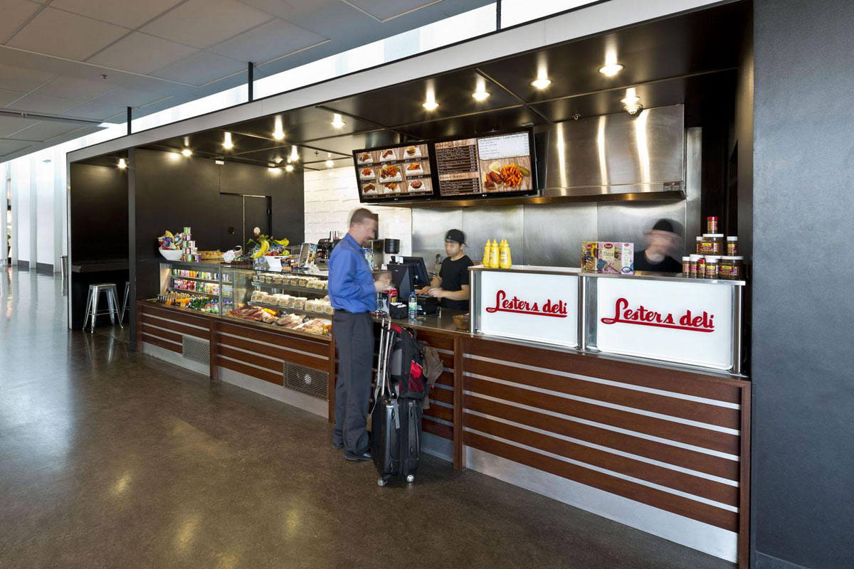 Lesters-Deli_Commerce_120-Lad_LR.jpg