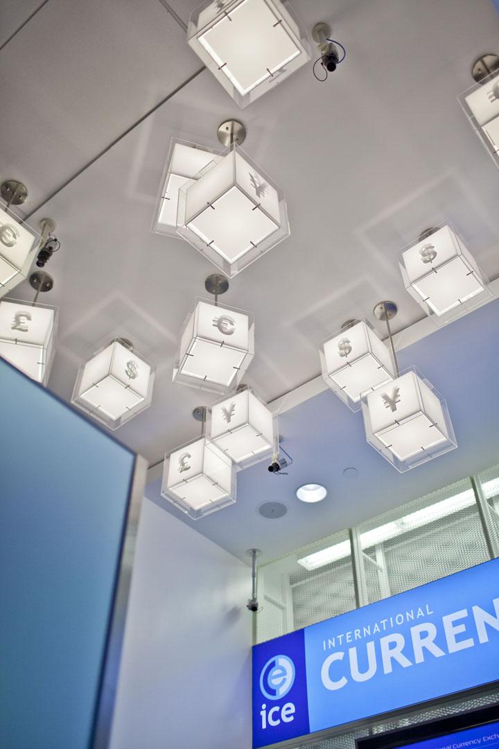ICE_Public_New-Comm-Area_Cubes_038-Lad_LR.jpg