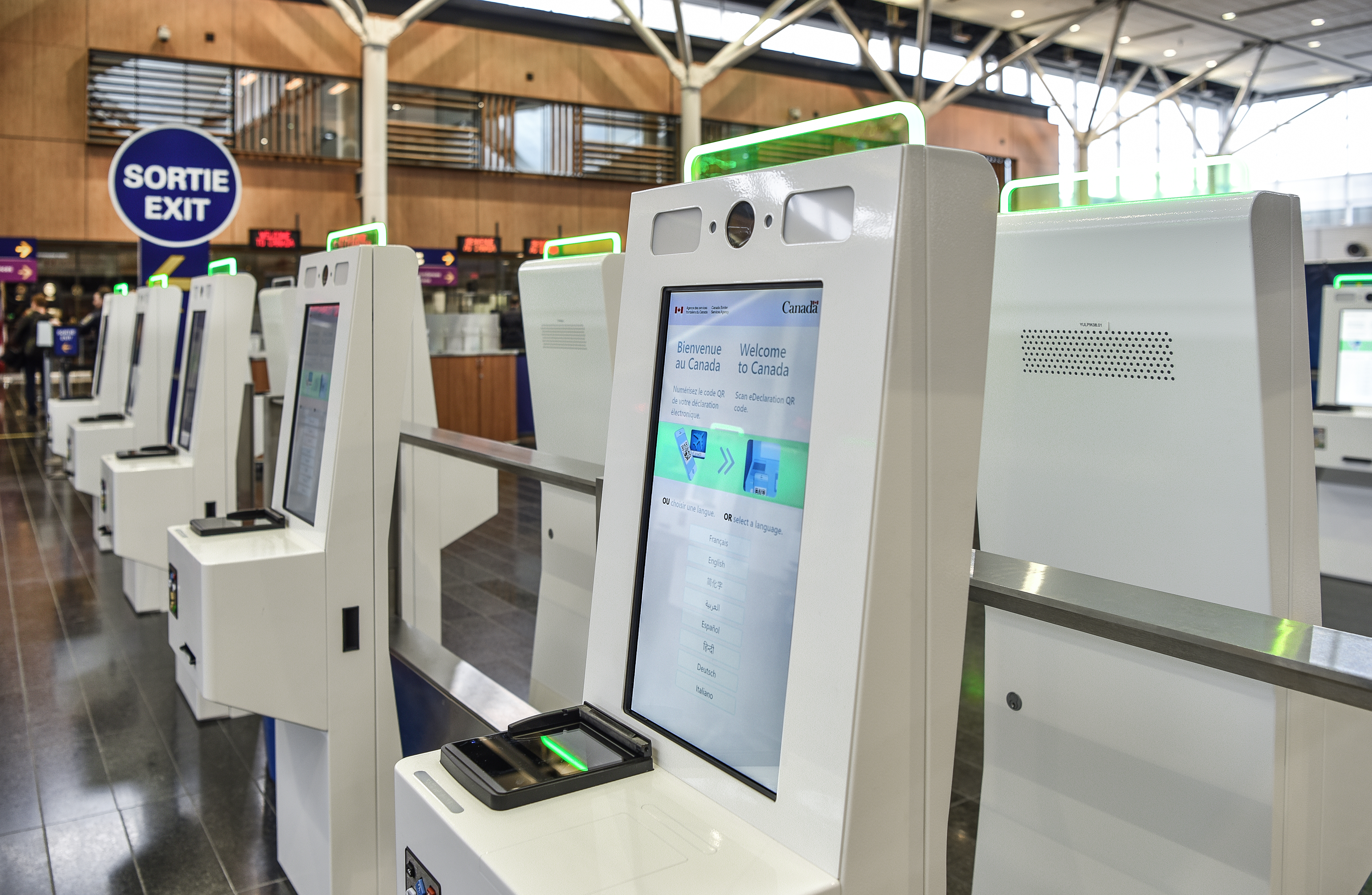 How To Use The Kiosks Montreal Trudeau International Airport